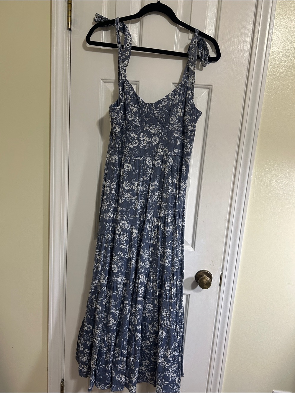 Altar’d State, Sleevelessq Blue Floral Tie-Shoulder Maxi Dress, L, NWT